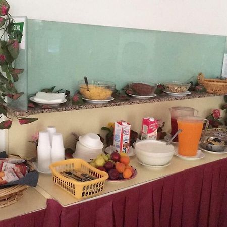 Hotel Luna Rossa Rimini Zewnętrze zdjęcie